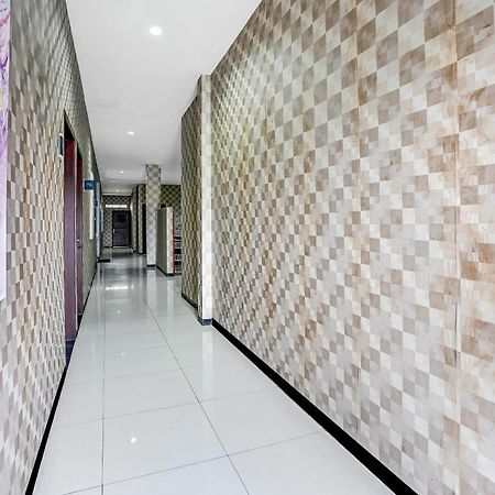 Oyo 90889 Dkb Residence Surabaya Exteriör bild