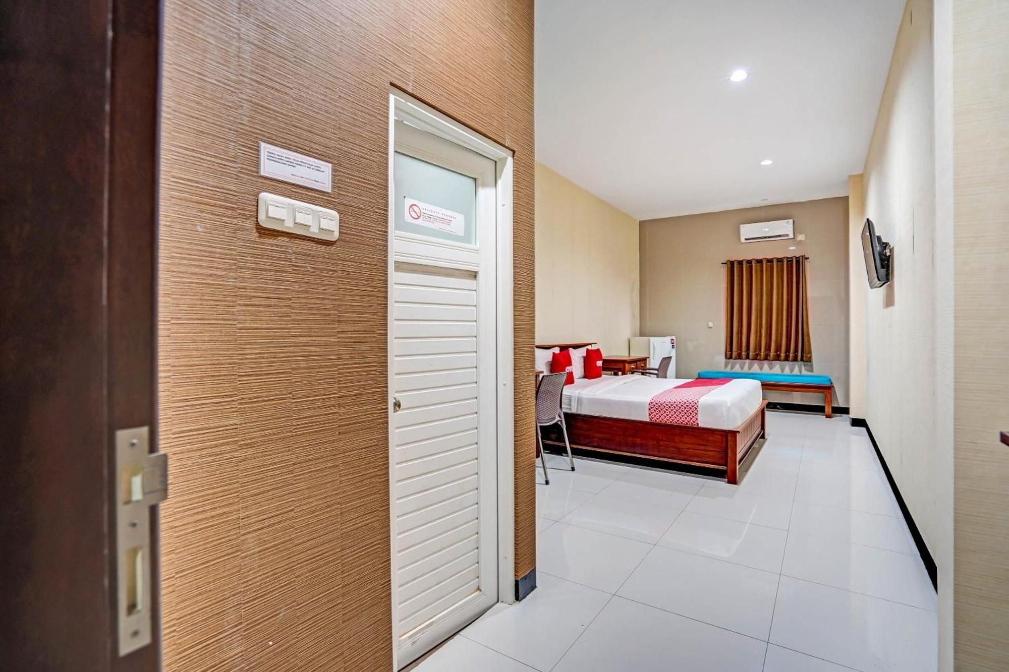 Oyo 90889 Dkb Residence Surabaya Exteriör bild